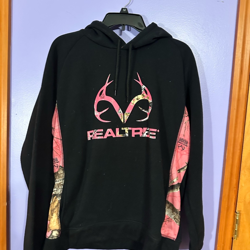 Realtree Black and Pink Men's Sweater